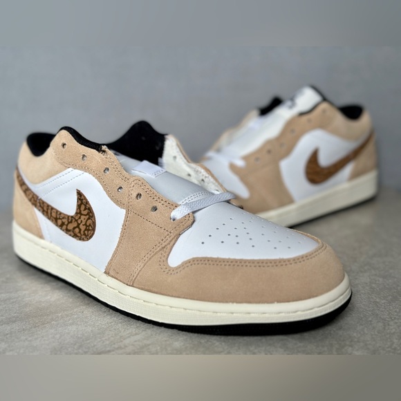 Air Jordan 1 Low SE Hemp - Picture 3 of 10